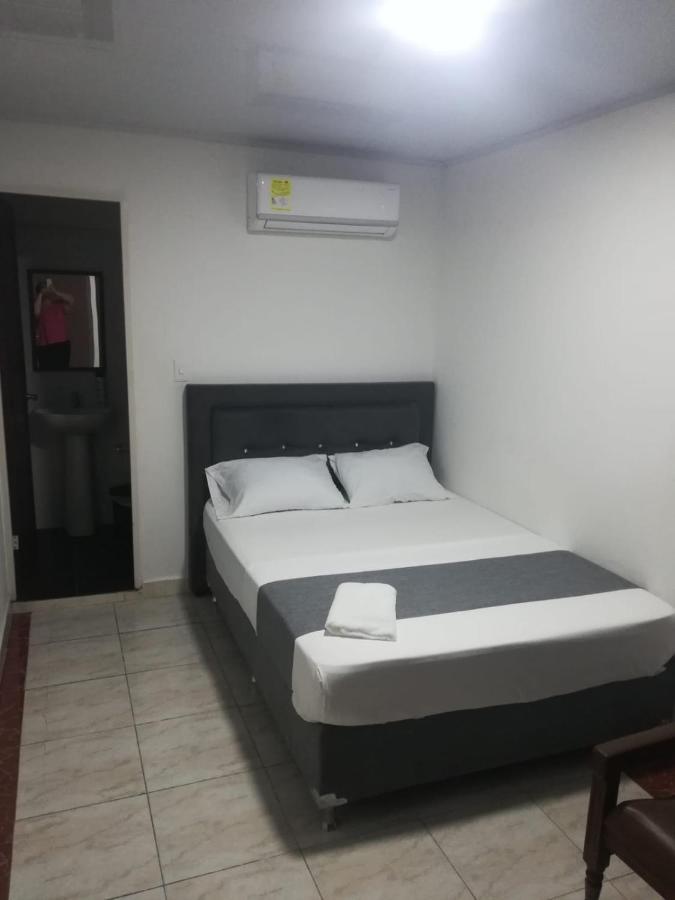 Hotel Neiva Urdaneta Εξωτερικό φωτογραφία